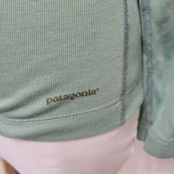 Patagonia Apilene women's size small v-neck - Picture 4 of 12